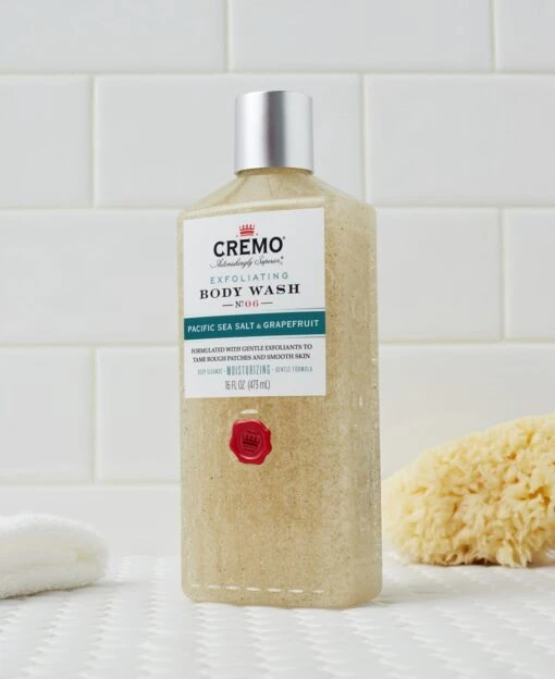 Exfoliating Pacific Sea Salt & Grapefruit Body Wash - Image 5