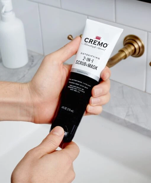 Charcoal 2-in-1 Scrub & Mask - Image 3