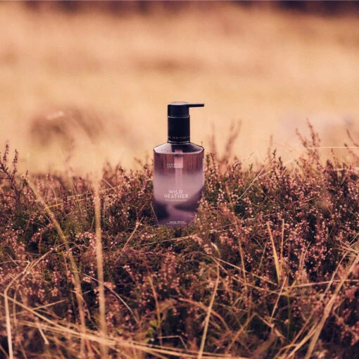 Wild Heather Hand Wash 300ml - Image 2